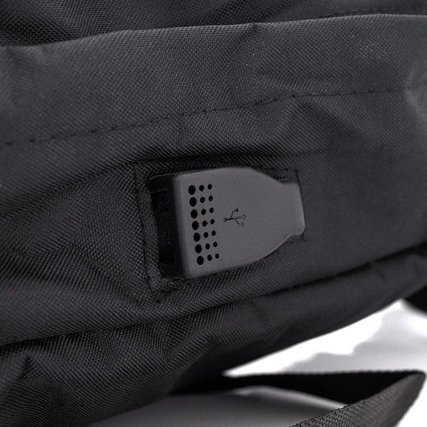 Рюкзак для ноутбука 15.6", материал нейлон, выход под USB-кабель, черный, Q50 YT-B15,6"N-B фото