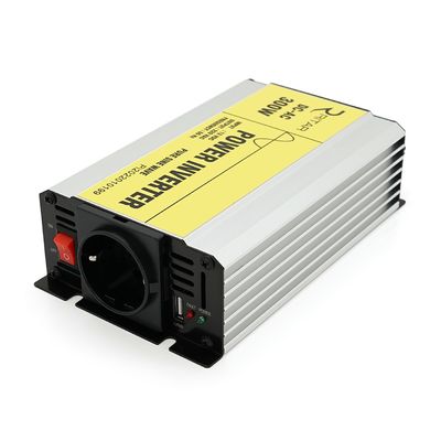 Инвертор напряжения RITAR RSC-300, 12V/220V, 300W с правильной синусоидой, 1xShuko, 1xUSB, клеммные провода, BOX, Q20 RSC-300 фото