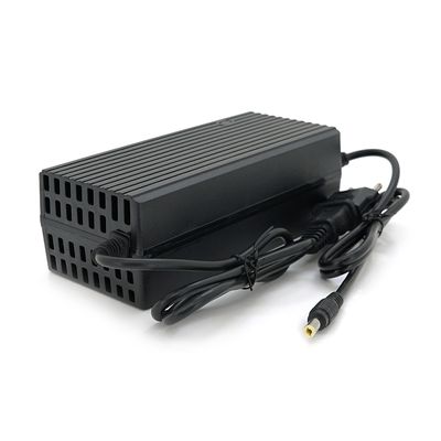 Зарядное устройство Jinyi для LiFePo4 аккумуляторов 60V 20S 3A, штекер 5,5, с индикацией, DC:73V 3A, BOX JN-6030/7330 фото