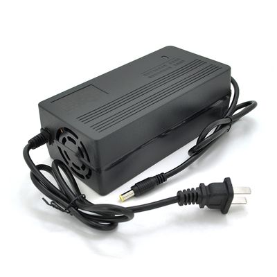 Зарядное устройство Jinyi для LiFePo4 аккумуляторов 12V 4S 2A, штекер 5,5, с индикацией, DC:14,6V 2A, BOX JN-1220/14620 фото