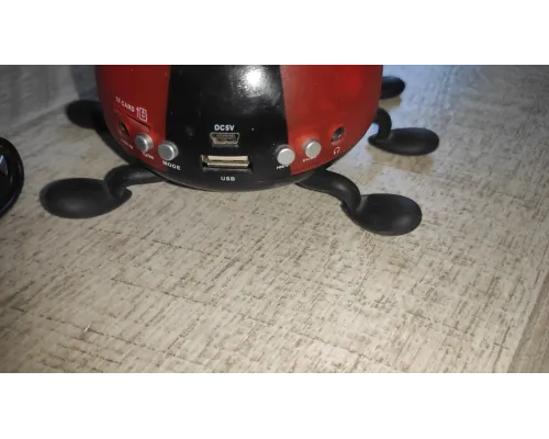 Колонка музыкальная портативная божья коровка с радио и аккумулятором б/у