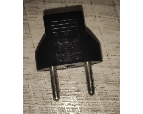 Переходник с китайской вилки сеть на наш стандарт вилки 220 