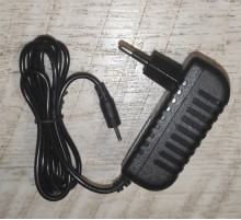 Блок питания зарядное устройство 5V 3 A разъем 2.5*0.7