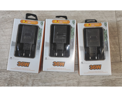 Блок питания быстрая зарядка PD 36W+QS 3.0 USB новый черный Блок питания быстрая зарядка PD 36W+QS 3.0 USB новый черный