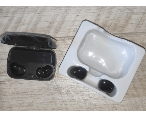 Наушники беспроводные с кейсом зарядки Newest M10 Bluetooth черные