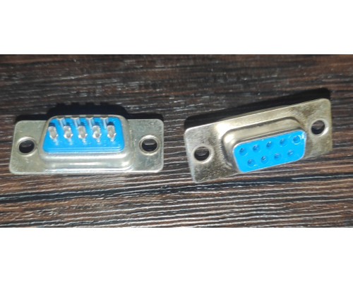 Разъем для RS232 под отвертку