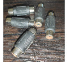 Сплиттер соединитель для двух кабелей RCA видео (мама-мама)