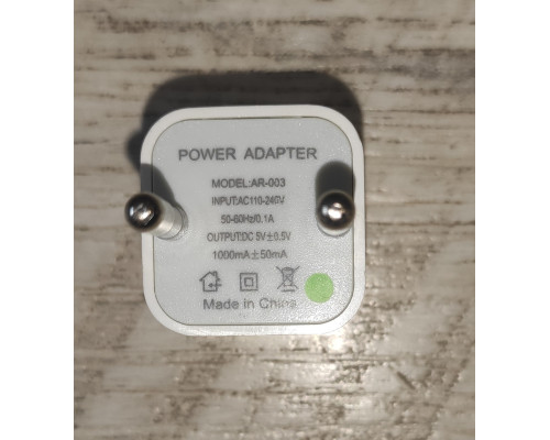 Блок питания USB Power Adapter AR-003 1000 mAh Блок питания USB Power Adapter AR-003 1000 mAh