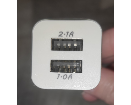 Блок питания зарядное устройство Double USB AR-2100 2100 mAh