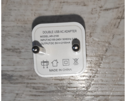 Блок питания зарядное устройство Double USB AR-2100 2100 mAh