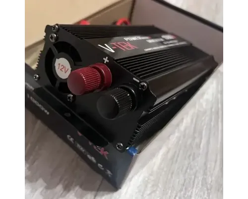 Перетворювач напруги автомобільний V-TEK Power Maxx-SSK1000W, інвертор 12/220В, USB, охолодження Чорний Перетворювач напруги автомобільний V-TEK Power Maxx-SSK1000W, інвертор 12/220В, USB, охолодження Чорний