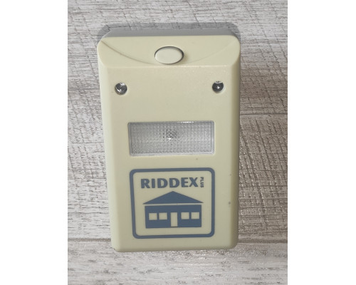 Распродажа Ультразвуковой отпугиватель грызунов и насекомых Riddex Pest Repelling Aid новый с дефектом Распродажа Ультразвуковой отпугиватель грызунов и насекомых Riddex Pest Repelling Aid новый с дефектом