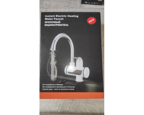 Водонагревательные кран Electric Heating Water Faucet&Shower LZ-008 с цифровым экраном новый белый Водонагревательные кран Electric Heating Water Faucet&Shower LZ-008 с цифровым экраном новый белый