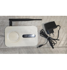 Маршрутизатор роутер TP-Link TL-WR740N 150 Мбит/сек белый б/у.
