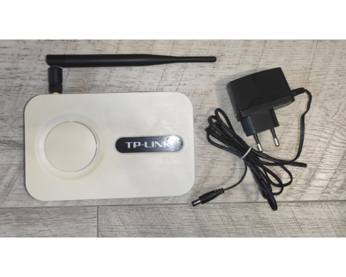 Маршрутизатор роутер TP-Link TL-WR740N 150 Мбит/сек белый б/у. Маршрутизатор роутер TP-Link TL-WR740N 150 Мбит/сек белый б/у.