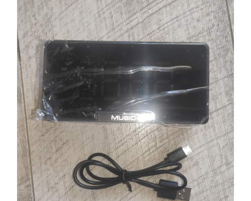 Часы настольные электронные J61 c аккумулятором BT, AUX, TF Card, будильником черный