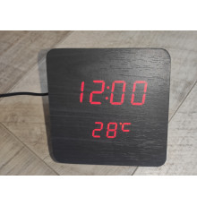 Часы настольные электронные VST-872 в виде деревянного бруска с температурой черные красный свет