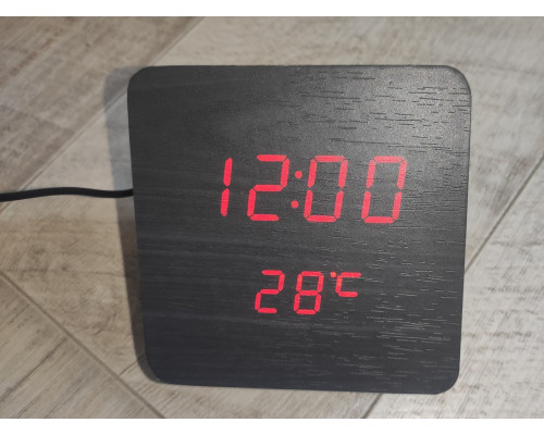Часы настольные электронные VST-872 в виде деревянного бруска с температурой черные красный свет