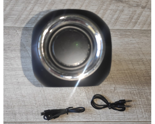 Распродажа Портативная колонка Portable Wireless Speaker с аккумулятором BT FM новая Распродажа Портативная колонка Portable Wireless Speaker с аккумулятором BT FM новая