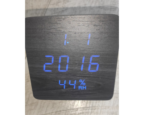 Часы настольные электронные VST-872Y в виде деревянного бруска с температурой и влажностью черные синий свет