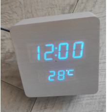 Часы настольные электронные VST-872 в виде деревянного бруска с температурой белые синий свет