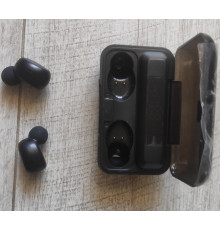 Наушники беспроводные М11 с кейсом зарядки новые с дефектом АКБ