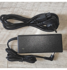 Блок питания сетевое зарядное для ноутбука Lenovo 5.5*2.5 20 V 4.5 A