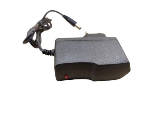 Блок Питания универсальный Сетевой Адаптер 5V 1A AC/DC Adapter 5V 1A Блок Питания универсальный Сетевой Адаптер 5V 1A AC/DC Adapter 5V 1A