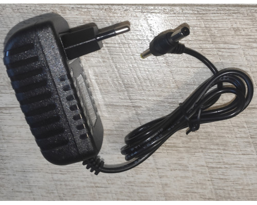 Блок питания сетевой Power Adapter 5v 2a 2 разъема 5.5*2.5 и 4.0*1.7 черный