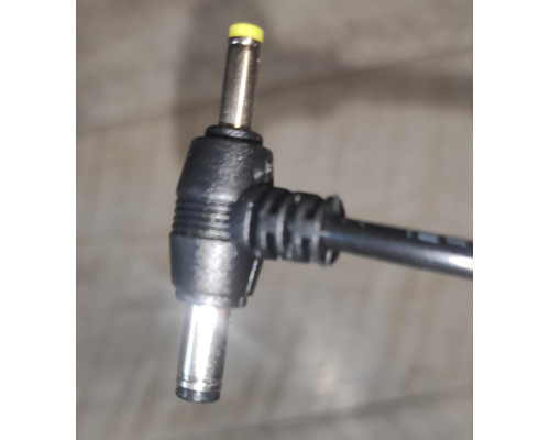 Блок питания сетевой Power Adapter 5v 2a 2 разъема 5.5*2.5 и 4.0*1.7 черный