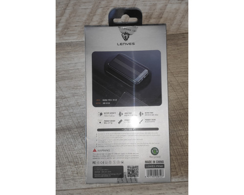 Уценка. Powerbank повербанк Lenyes PX160 10000 mAh тонкий черный