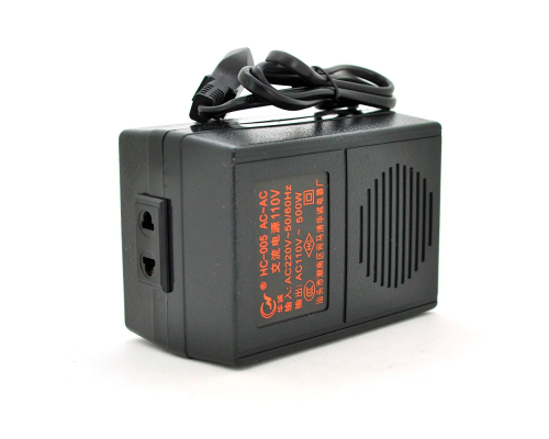 Перетворювач напруги трансформаторний 500W Input 220 V / Output 110V, + універсальна розетка