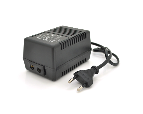 Перетворювач напруги Input 220 V / Output 110V, + універсальна розетка Перетворювач напруги Input 220 V / Output 110V, + універсальна розетка