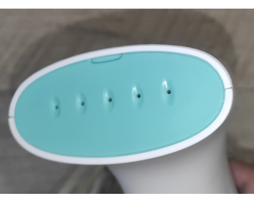 Отпариватель ручной электрический для одежды Rapid Steam 2000 900W контейнер 100 мл новый белый