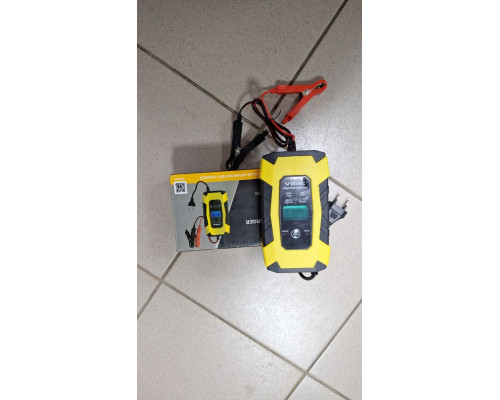 ОЧЕНКА! Зарядний пристрій для акумулятора 12 V 6 A VRtec/Заряджання для акб/ (Дефект екрана 2696)