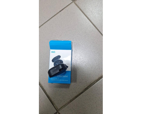 ОЧЕНКА! Бездротові навушники A6S TWS Black, Bluetooth у кейсі (пошкодження на корпусі 2941)