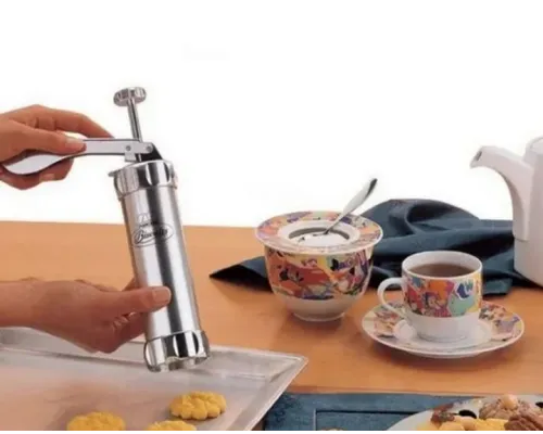 Кондитерский шприц для печенья Biscuits 20 насадок Кондитерский шприц для печенья Biscuits 20 насадок