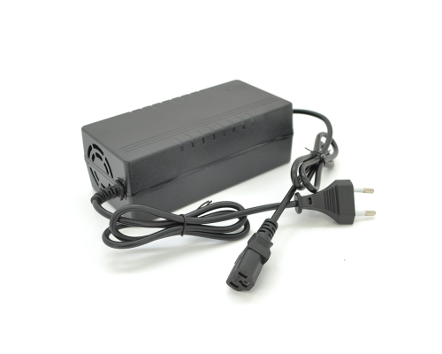 Зарядний пристрій для акумуляторів Li-ion 36V(42V),10S,4A, штекер Triangle plug (T-tipe/IEC/C13 N+L-, з індикацією