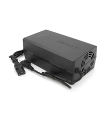 Зарядний пристрій для акумуляторів Li-ion 60V(67,2V),16S,8A,штекер Triangle plug (T-tipe/IEC/C13 N+L-) ,з індикацією,BOX