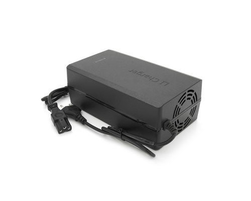 Зарядний пристрій для акумуляторів Li-ion 60V(67,2V),16S,8A,штекер Triangle plug (T-tipe/IEC/C13 N+L-) ,з індикацією,BOX