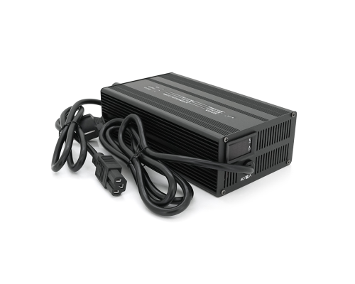 Зарядний пристрій для акумуляторів 36/48/60/72V, 15Ah, 1300W, LED-індикація