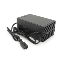 Зарядний пристрій для акумуляторів Li-ion 67,2V,16S,8A,600W, штекер Triangle plug (T-tipe/IEC/C13 N+L-) індикація, 220х122х86mm, 1.5kg