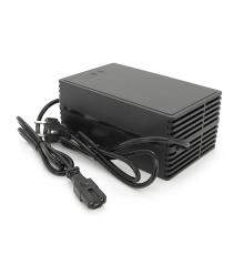 Зарядний пристрій для акумуляторів Li-ion 67,2V,16S,8A,600W, штекер Triangle plug (T-tipe/IEC/C13 N+L-) індикація, 220х122х86mm, 1.5kg