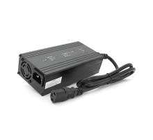 Зарядний пристрій для акумуляторів AGM 12V,15А, 137х90х50mm