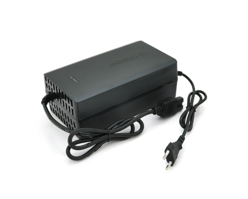 Зарядний пристрій Jinyi для акумуляторів Li-ion 48V8A(54,6V),13S,штекер Triangle plug (T-tipe/IEC/C13 N+L-),з індикацією,BOX Зарядний пристрій Jinyi для акумуляторів Li-ion 48V8A(54,6V),13S,штекер Triangle plug (T-tipe/IEC/C13 N+L-),з індикацією,BOX