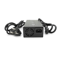 Зарядний пристрій для акумуляторів LiFePO4 12V(14,6V),4S,15A, штекер Triangle plug (T-tipe/C13/IEC). 137x90x50mm