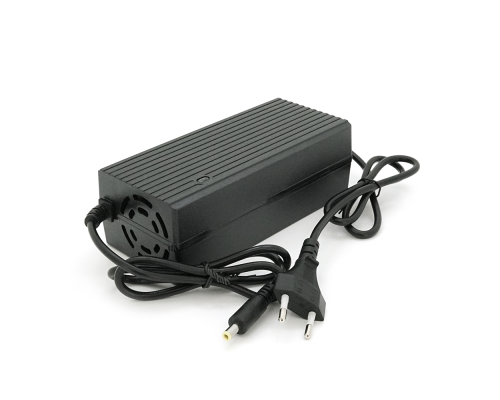 Зарядний пристрій Jinyi для акумуляторів LiFePo4 12V(14,6V),4S,5A,штекер 5.5*2.5,з індикацією,BOX