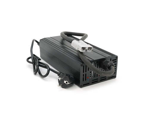Зарядний пристрій для акумуляторів Li-ion 12V(12,6), 35-40A,штекер Anderson. 185x88x60mm Зарядний пристрій для акумуляторів Li-ion 12V(12,6), 35-40A,штекер Anderson. 185x88x60mm