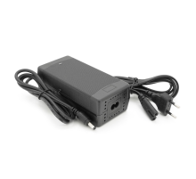Зарядний пристрій для акумуляторів Li-ion 16,8V,4S,6A, штекер 5,5х2,5мм, 135x55x45mm