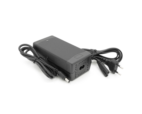 Зарядний пристрій для акумуляторів Li-ion 16,8V,4S,6A, штекер 5,5х2,5мм, 135x55x45mm Зарядний пристрій для акумуляторів Li-ion 16,8V,4S,6A, штекер 5,5х2,5мм, 135x55x45mm